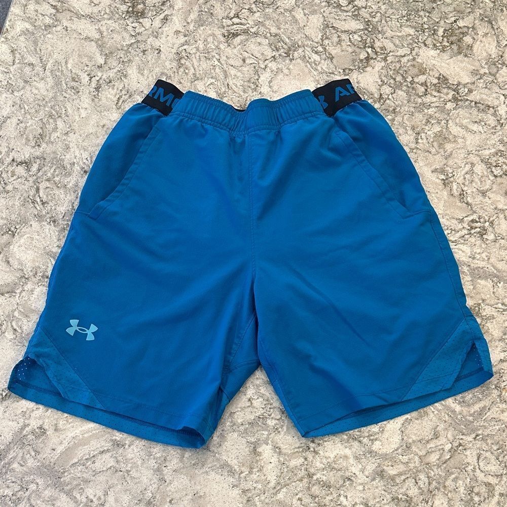 🏃♂️ Under Armour Blue Athletic Shorts – Men’s Medium (8” Inseam)